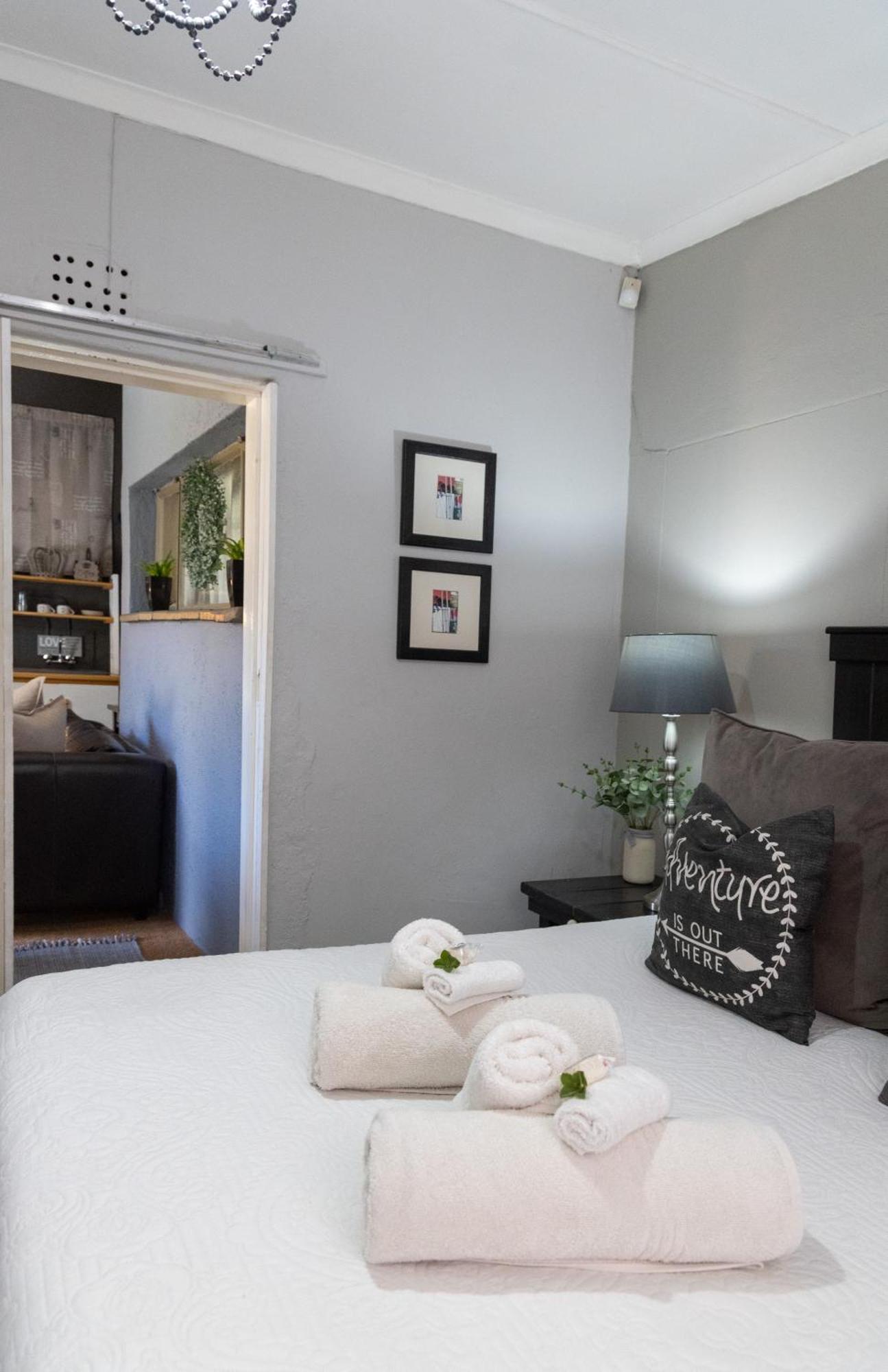 Ons Huisie - No Loadshedding Beaufort West Chambre photo